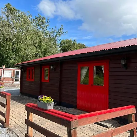 Red Squirrel Chalet *